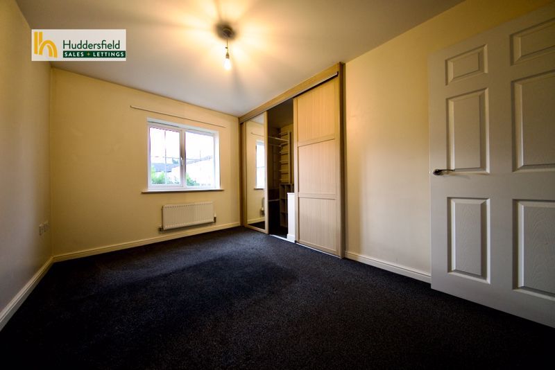 Property photo 3 of 10 Bedroomone1