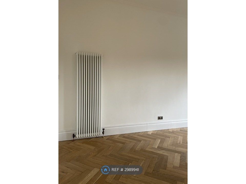 Property photo 3 of 14 Living Room
