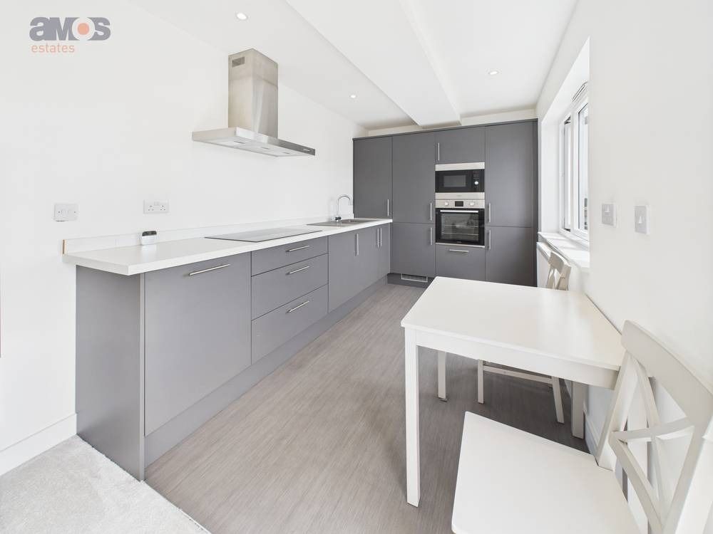 Property photo 2 of 16 4306083