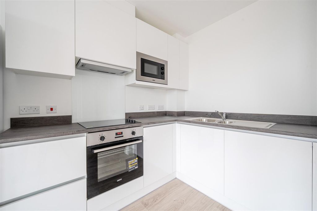 Property photo 3 of 12 Twpvjziunewlvstslqvvma.Jpg