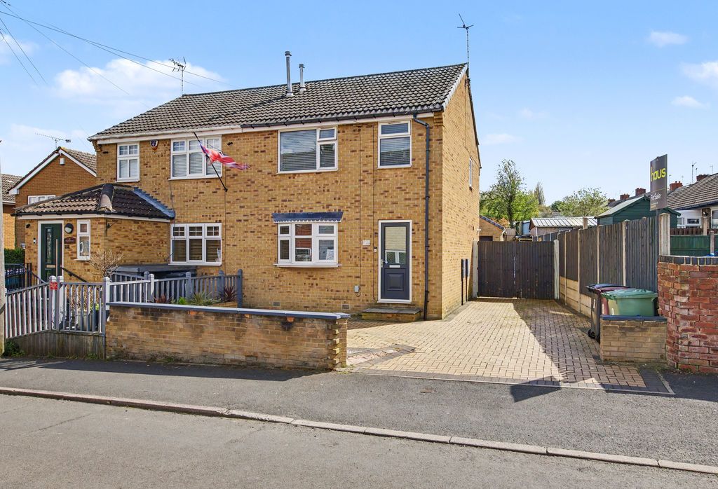 Property photo 1 of 22 Front