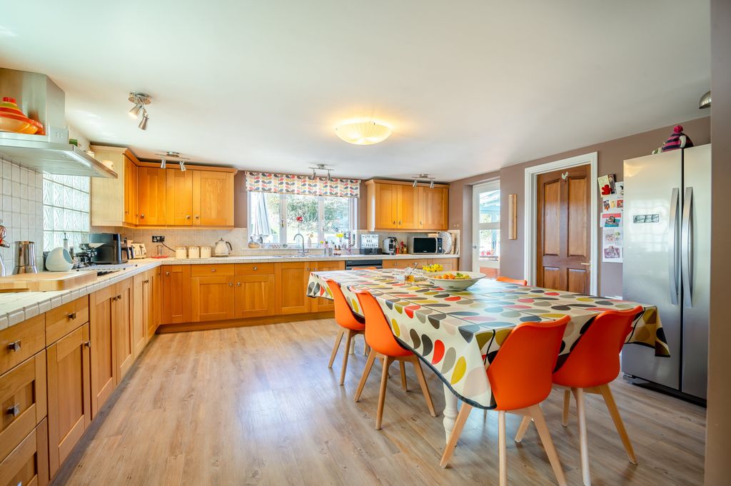 Property photo 2 of 51
