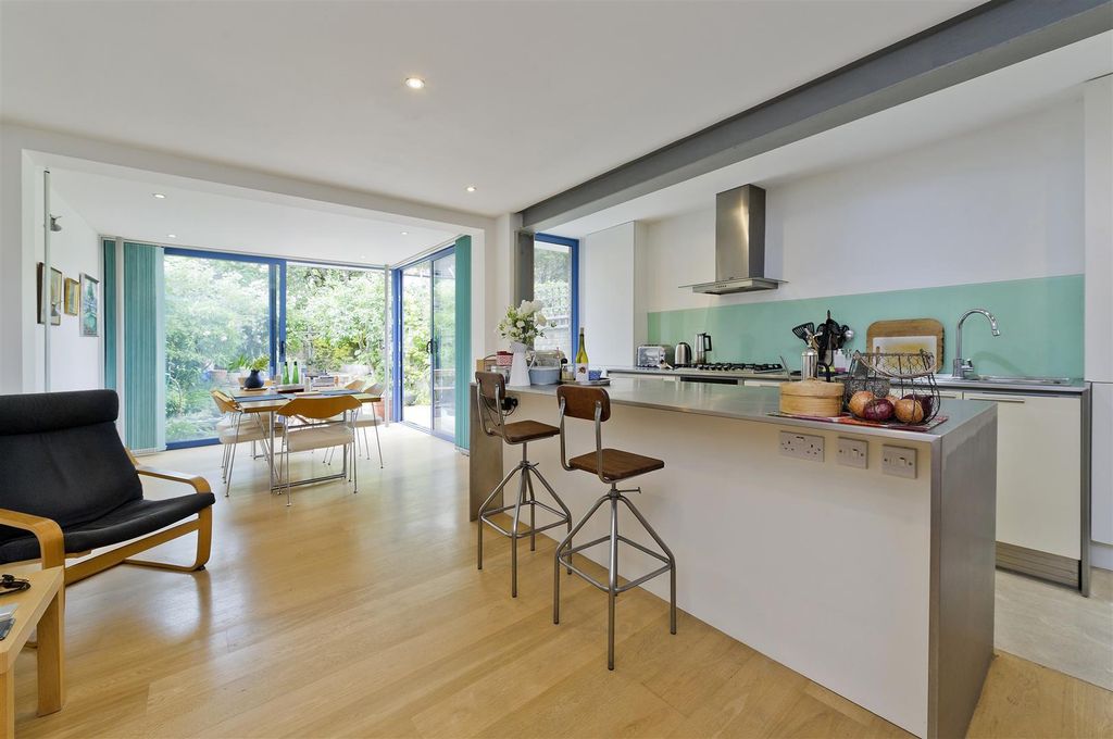 Property photo 1 of 15 Image