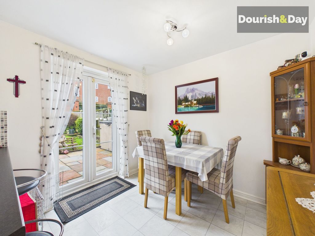 Property photo 3 of 26