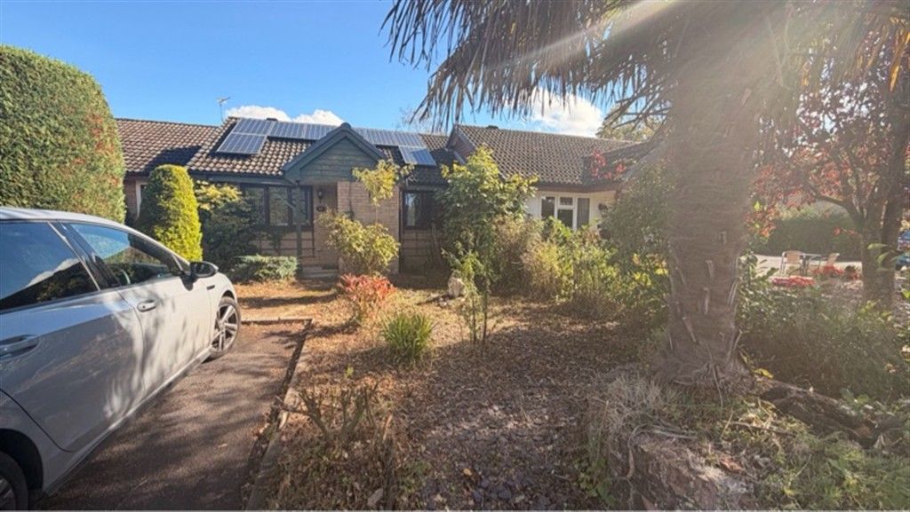 Property photo 1 of 8 Front