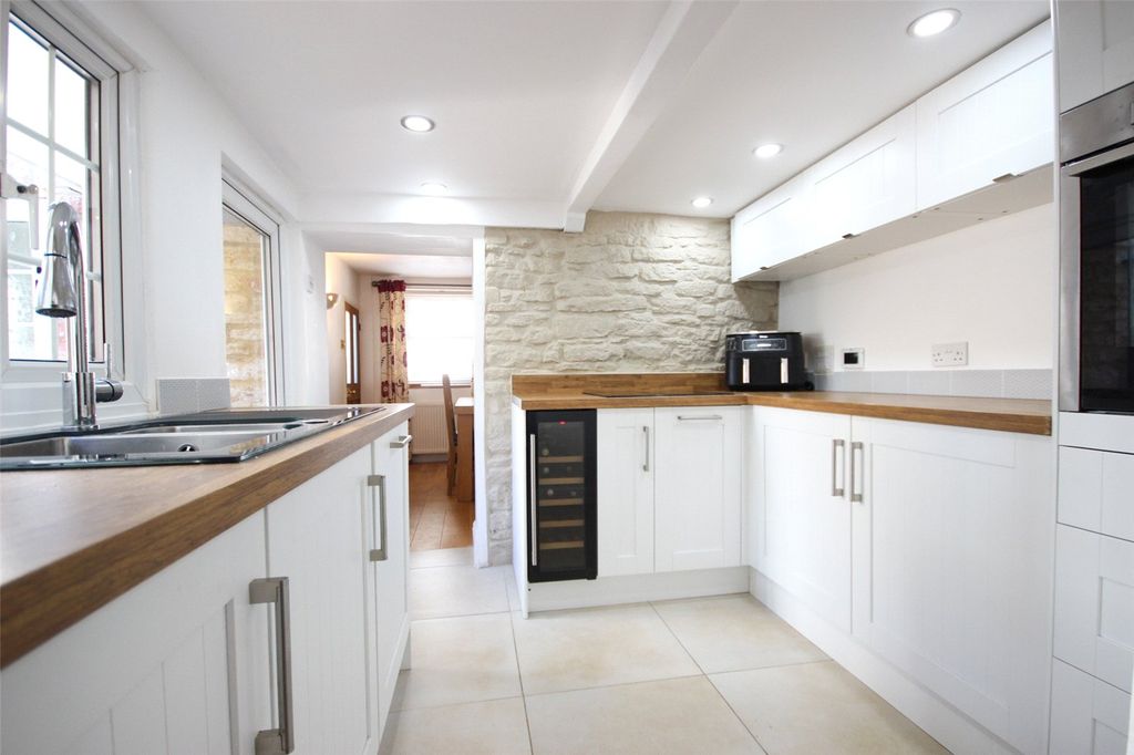 Property photo 2 of 14 Picture No. 25