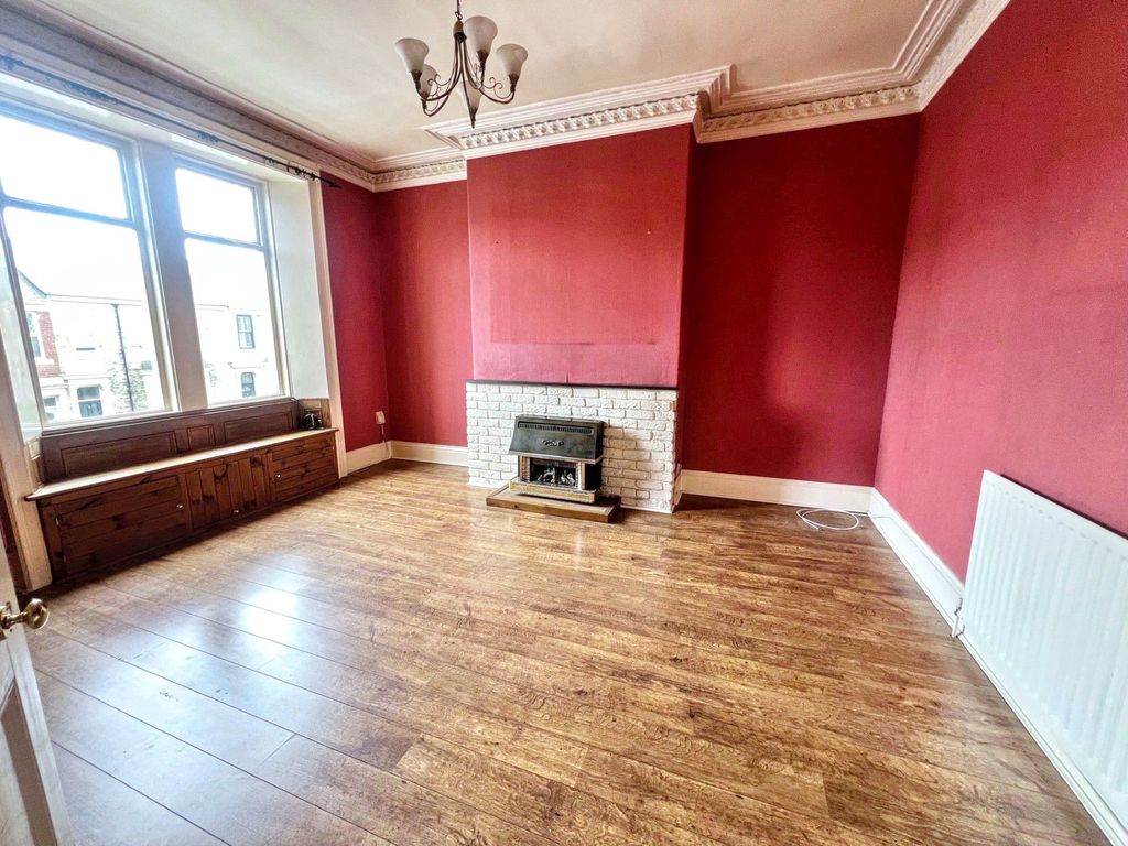 Property photo 2 of 11