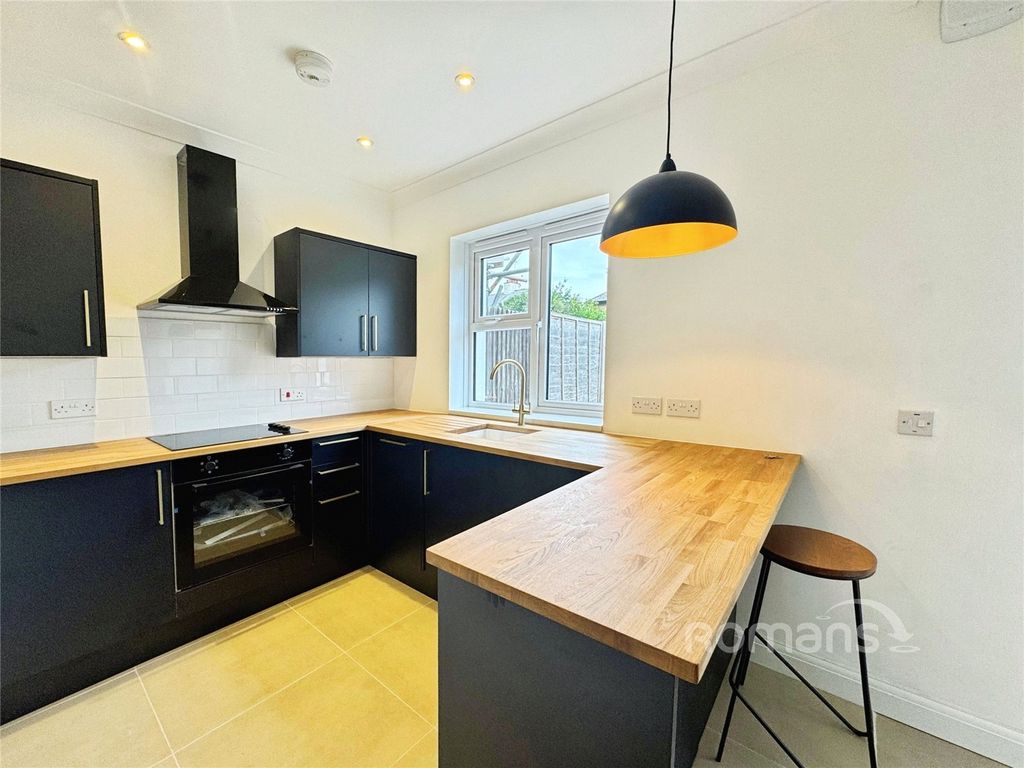 Property photo 2 of 8 Picture No. 04