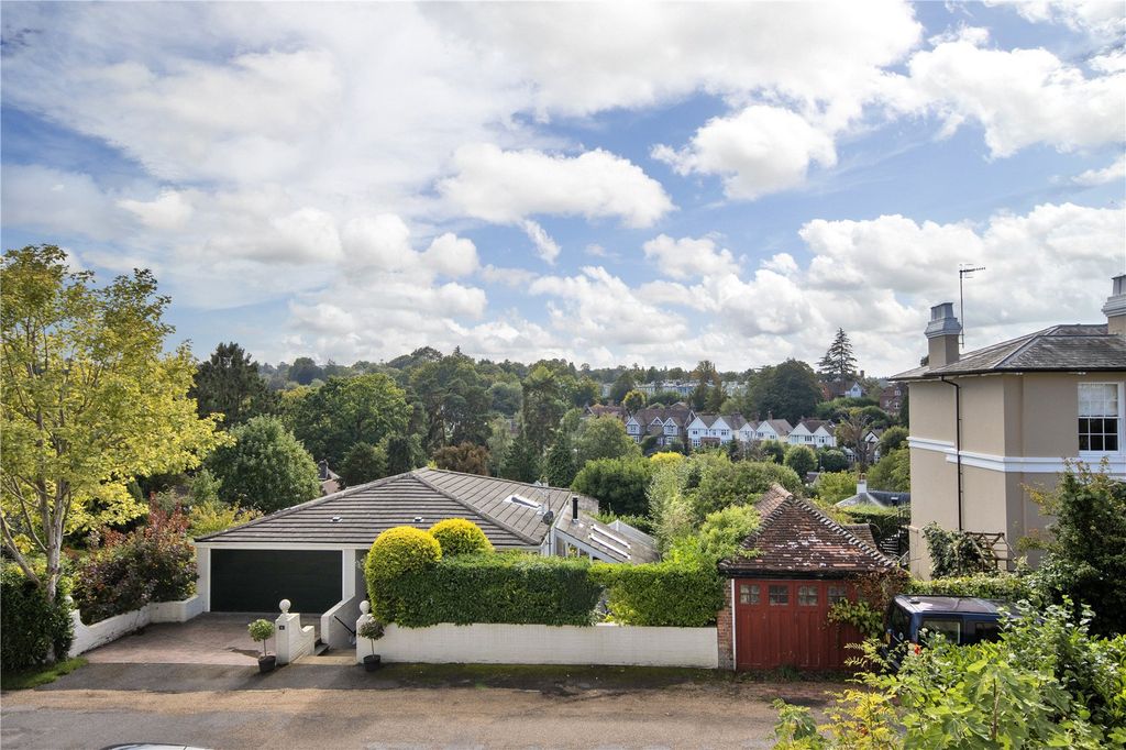 Property photo 2 of 23 Eden Road