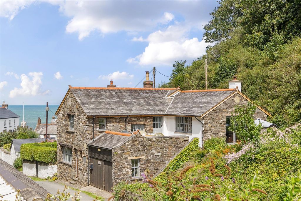 Property photo 2 of 39 Front 2