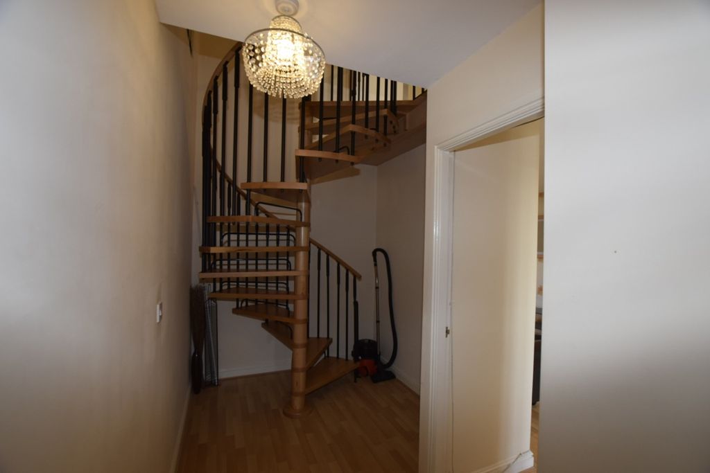 Property photo 2 of 12 1718564