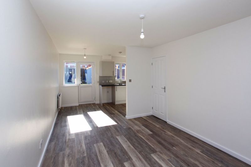 Property photo 3 of 10 Photo 3