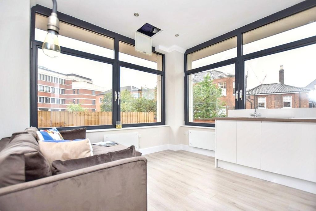 Property photo 2 of 6 Yoxgj4i8Wu2Aaexnxap3A.Jpg