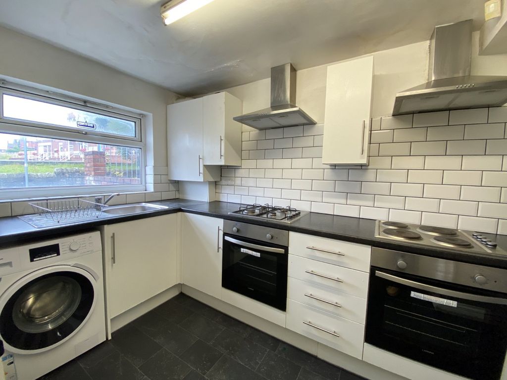 Property photo 1 of 20 Picture No. 06