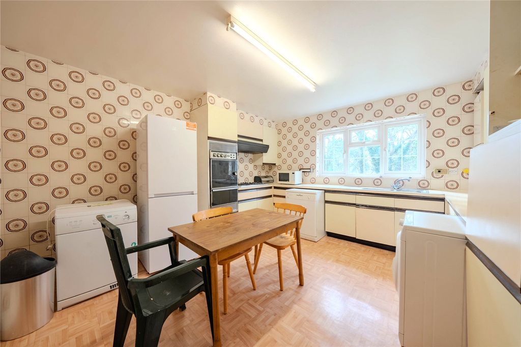 Property photo 2 of 25 Picture No. 17