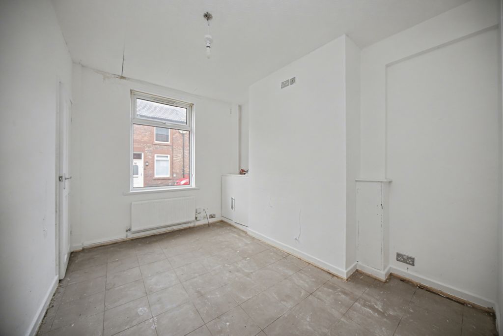 Property photo 2 of 19 61 Graham Street, St. Helens, Wa9 1Ly