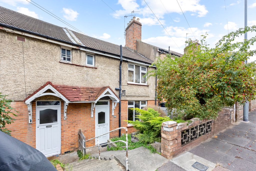 Property photo 1 of 20