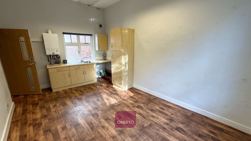 Property photo 2 of 4 Shared Kitchen