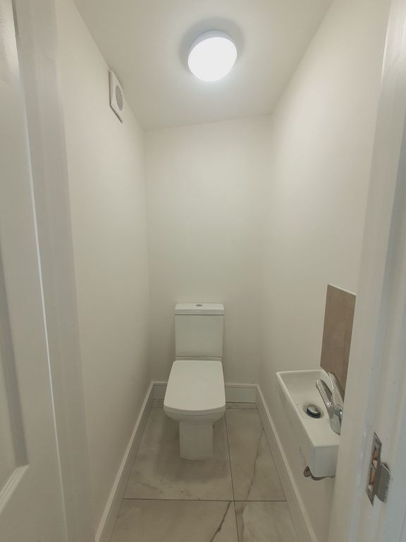 Property photo 2 of 10 Communal Toilet