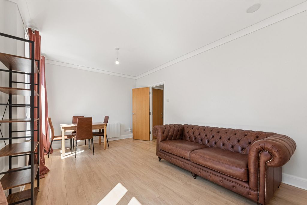 Property photo 3 of 17 Image
