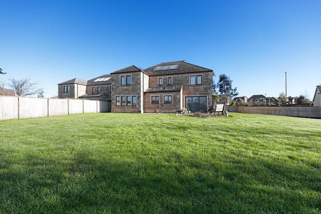 Property photo 2 of 31 2983125