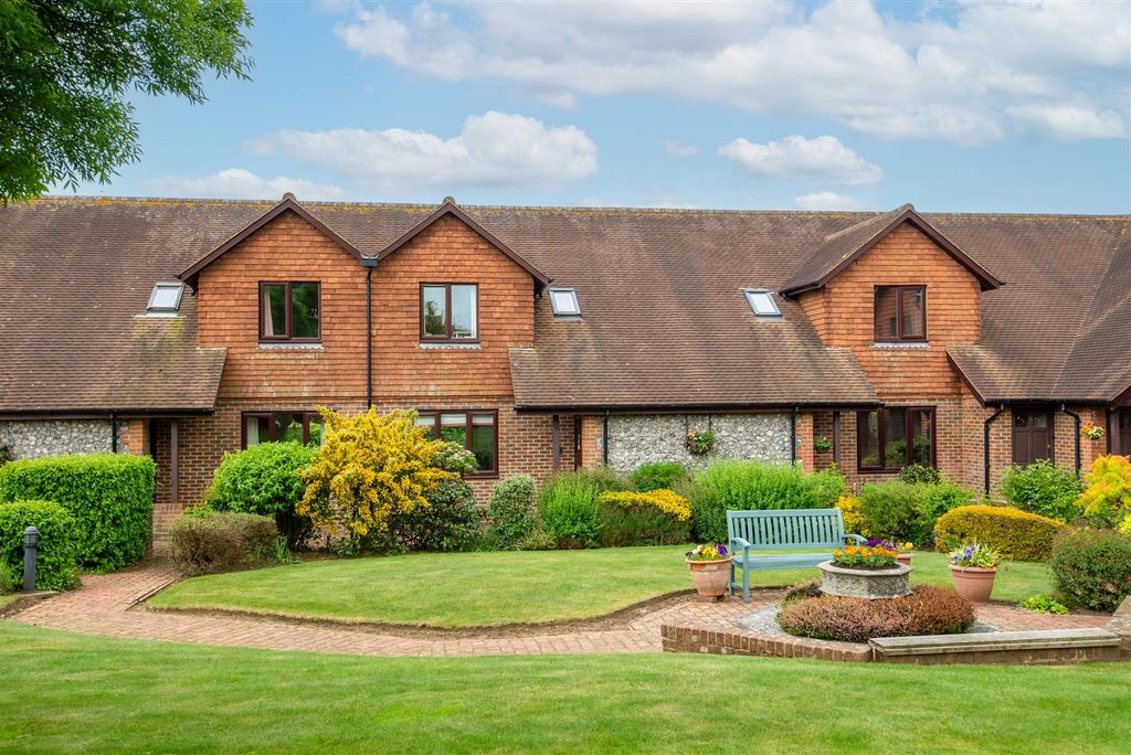 Property photo 1 of 14 Exterior