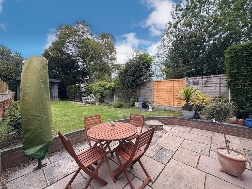 Property photo 2 of 40 E9710F0A-62B0-47Bf-8E4B-68Dd02Ad2C19.Jpeg
