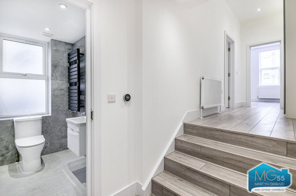 Property photo 3 of 10 Picture No. 04