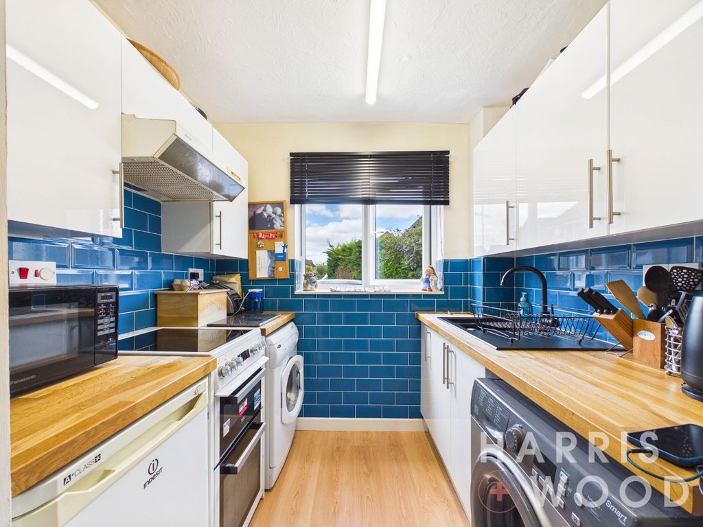 Property photo 2 of 13 4866723