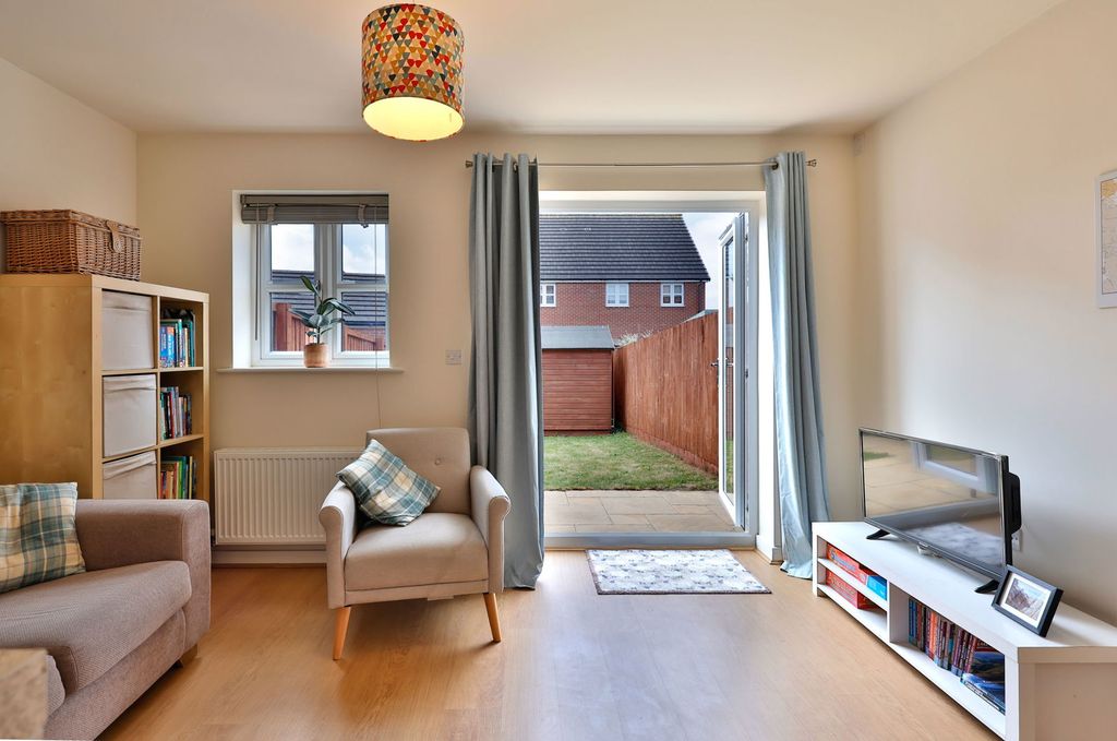 Property photo 2 of 13