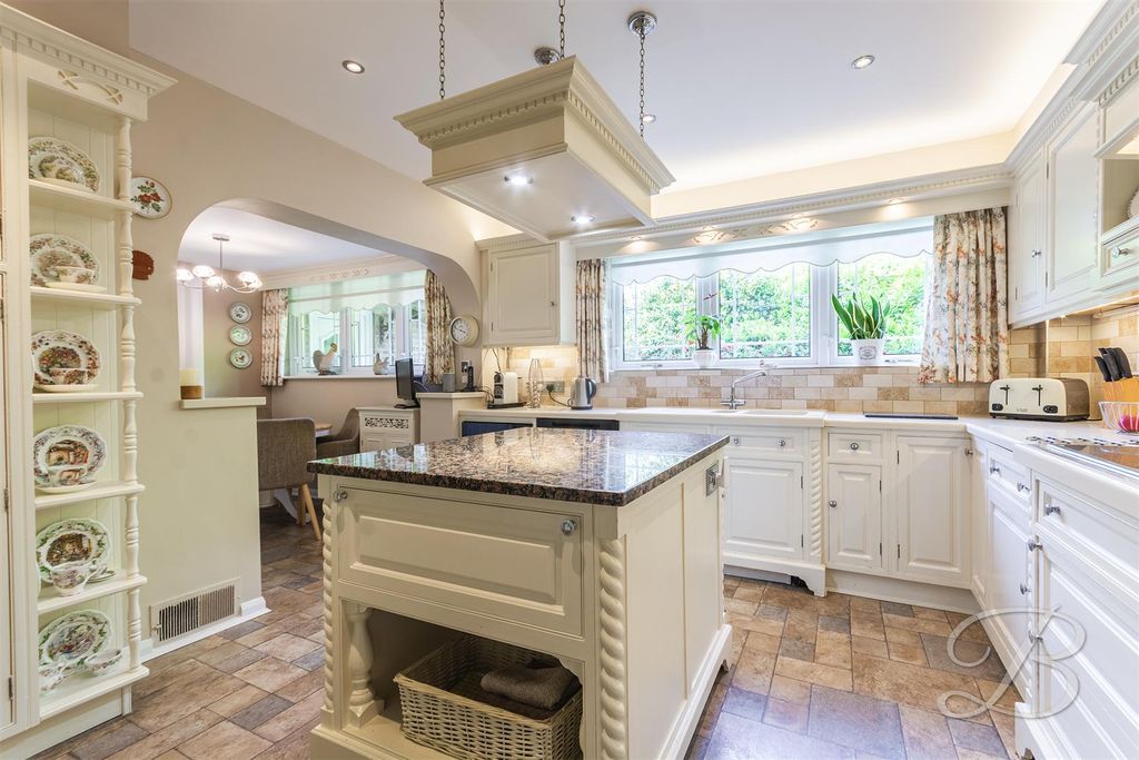 Property photo 3 of 49 Ccltd61.Jpg