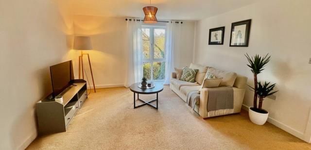 Property photo 1 of 9 Living Room