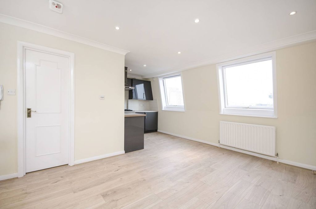 Property photo 2 of 5