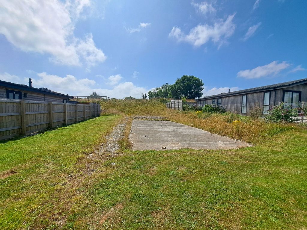 Property photo 1 of 4 Picture No. 02