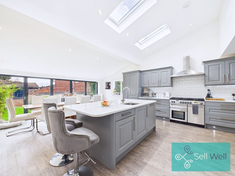 Property photo 3 of 34 Kitchen/Diner