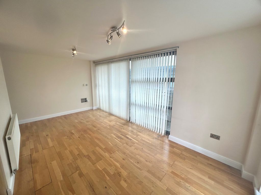 Property photo 3 of 8 Picture No. 08