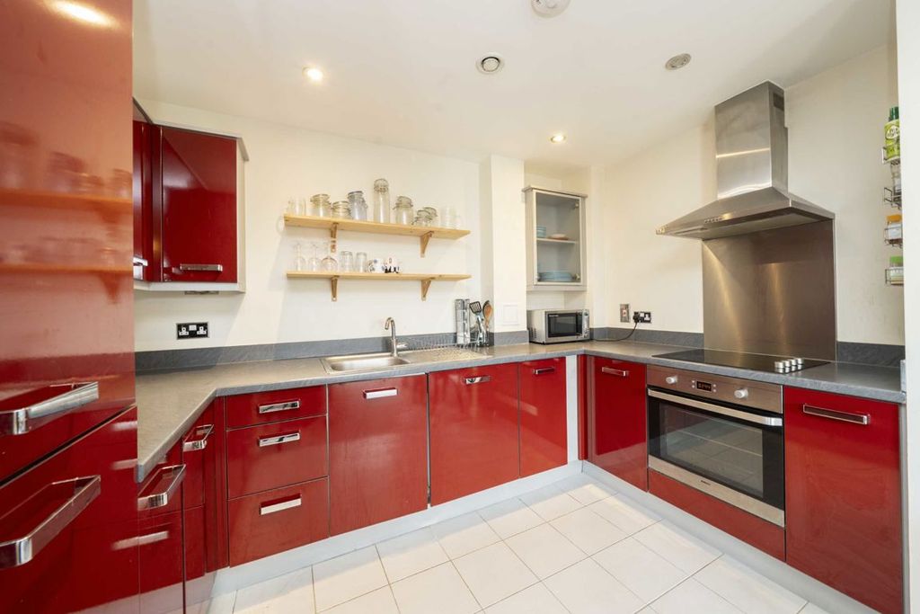 Property photo 2 of 6