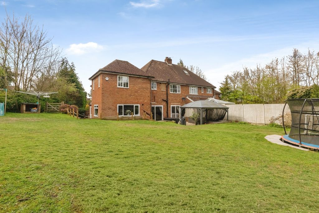 Property photo 2 of 20