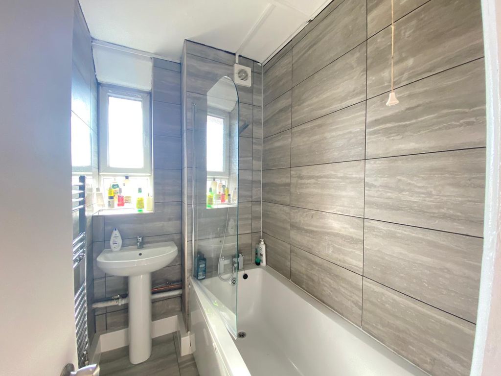 Property photo 3 of 3