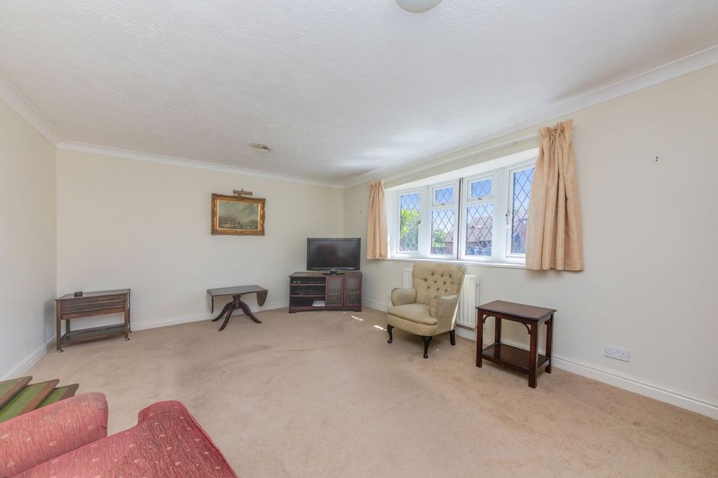 Property photo 2 of 19