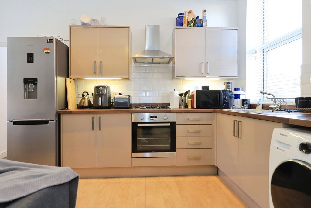 Property photo 3 of 20 Pbox-Img.Jpg