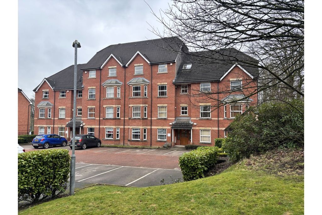 Property photo 1 of 19 Outside