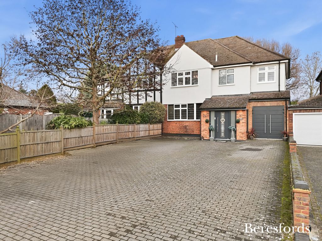 Property photo 1 of 25 Front