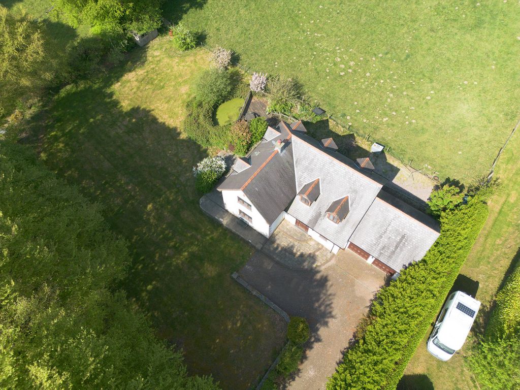 Property photo 1 of 42