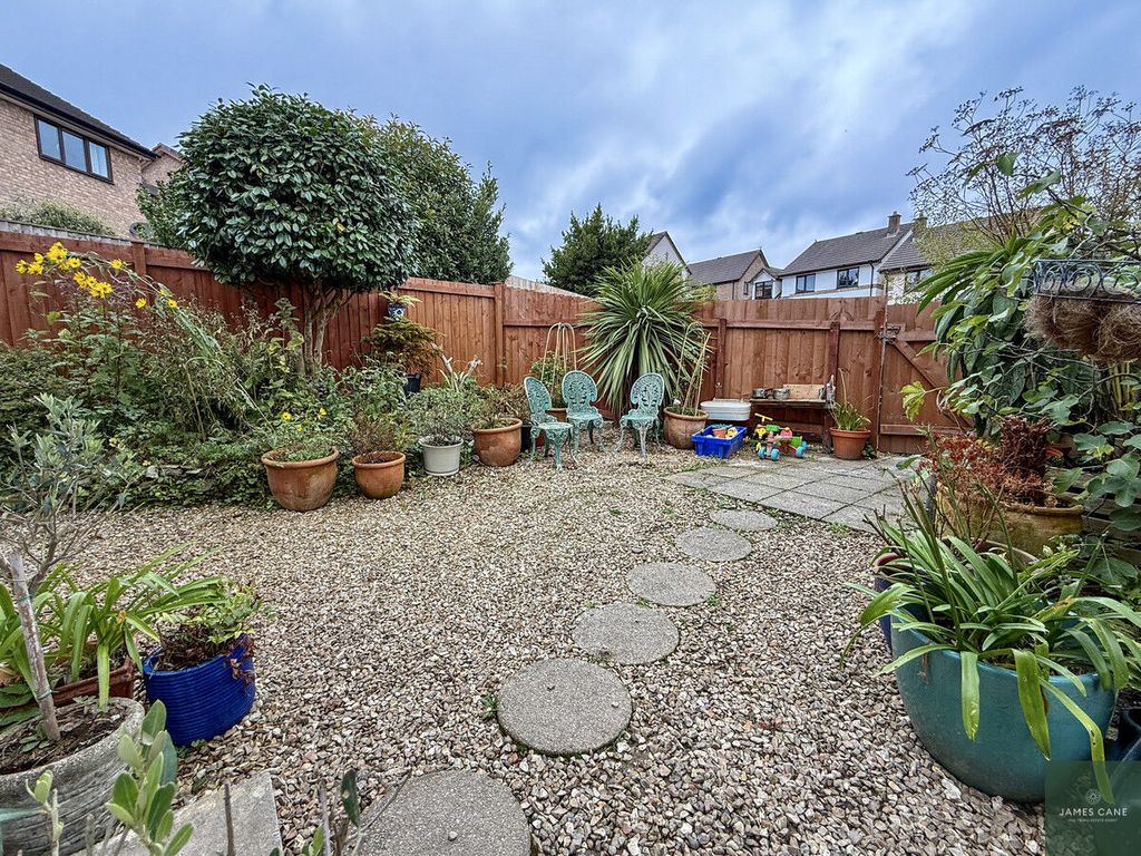 Property photo 3 of 16