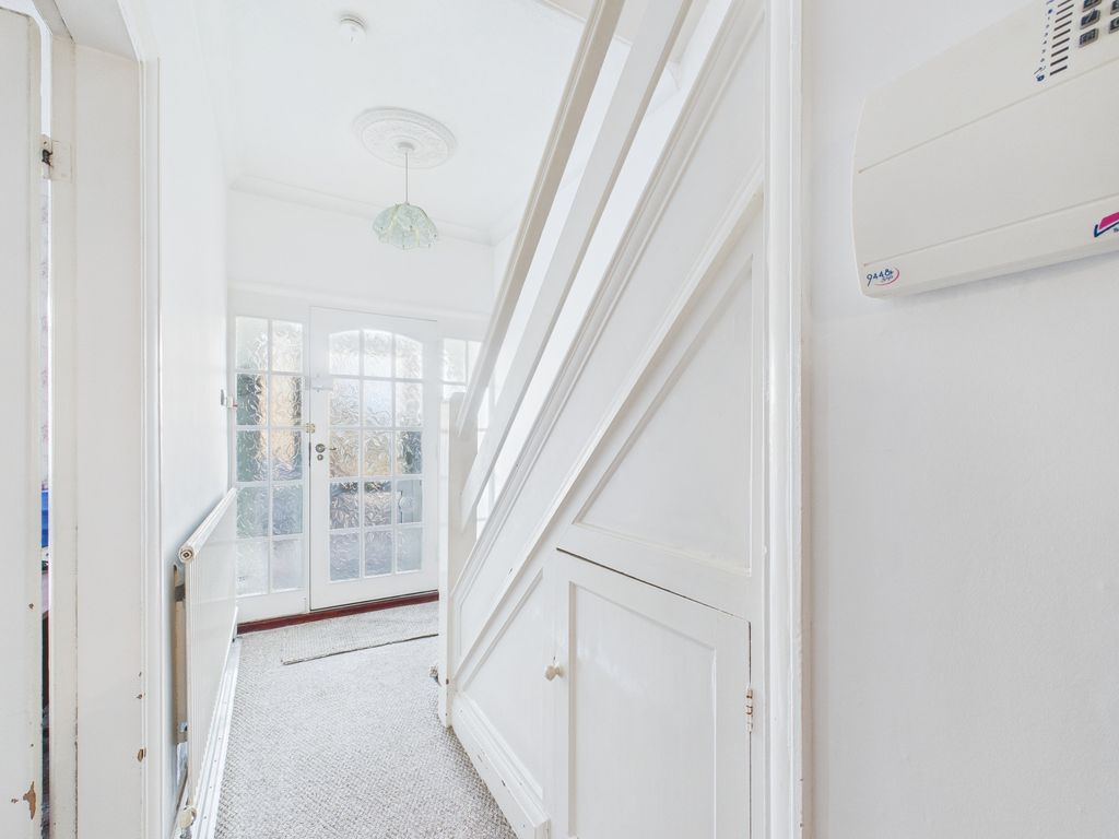 Property photo 3 of 24