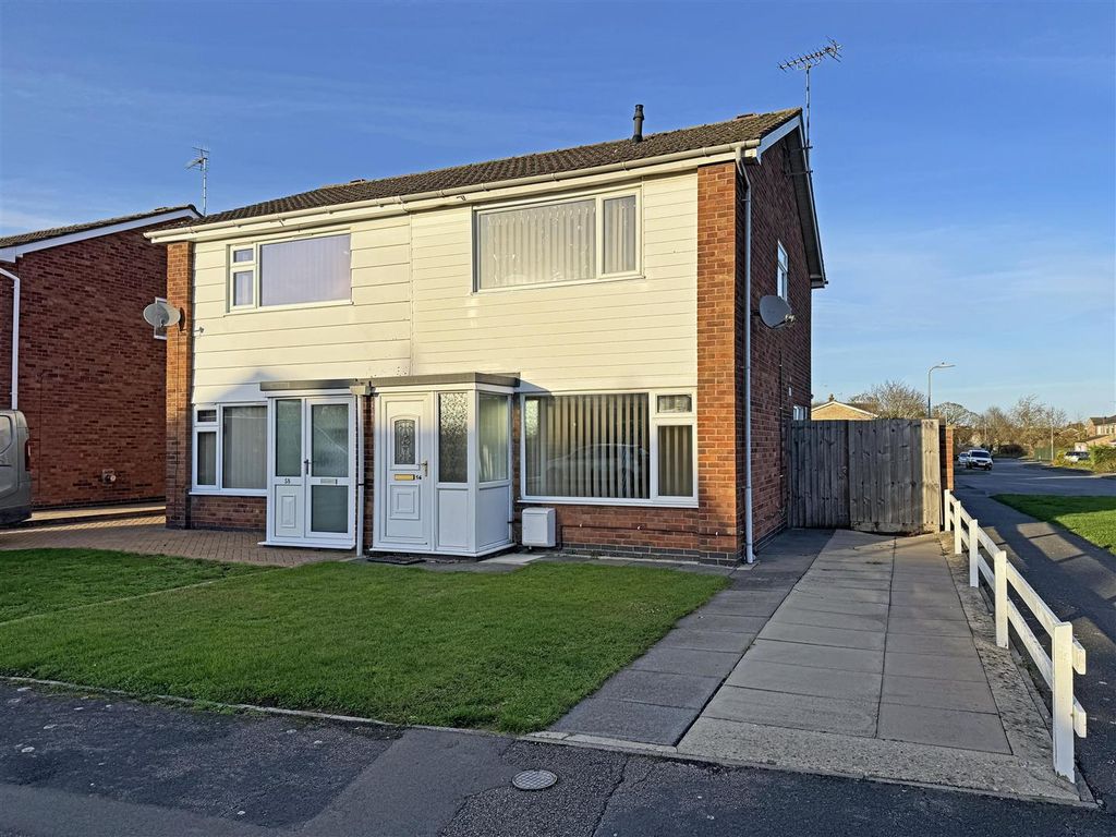 Property photo 1 of 10 Caithness Road, Stamford