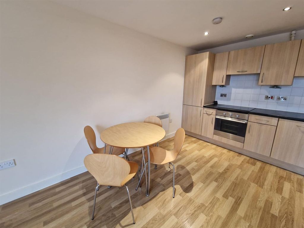 Property photo 3 of 9 310 Pearl 2.Jpg