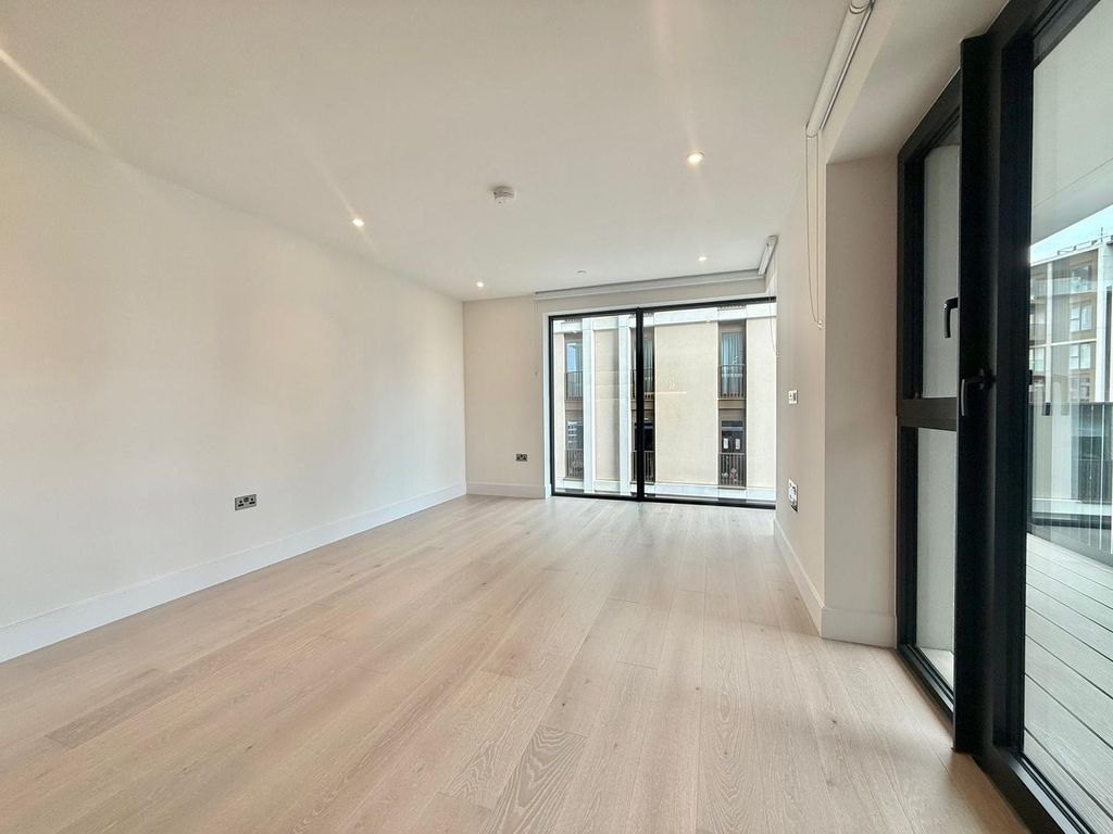 Property photo 3 of 20 Gallery