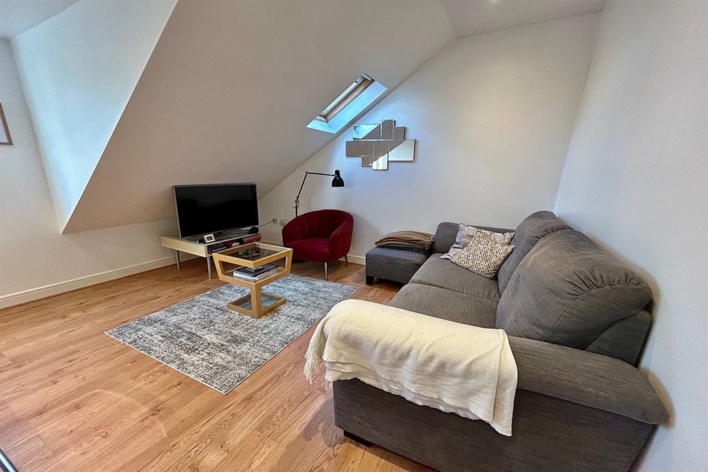 Property photo 2 of 15 Living Room